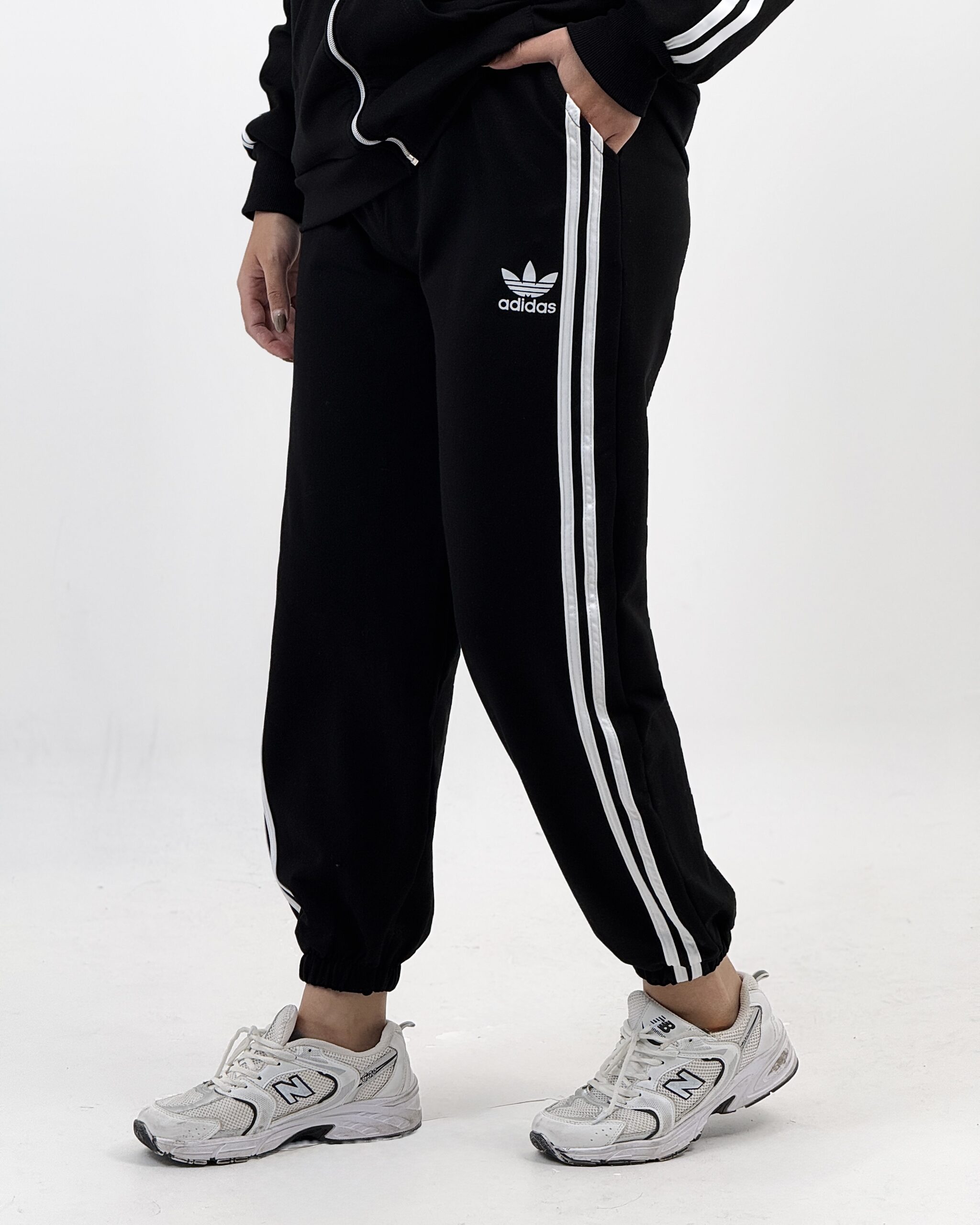 Alternative view of ست ادیداس داوین