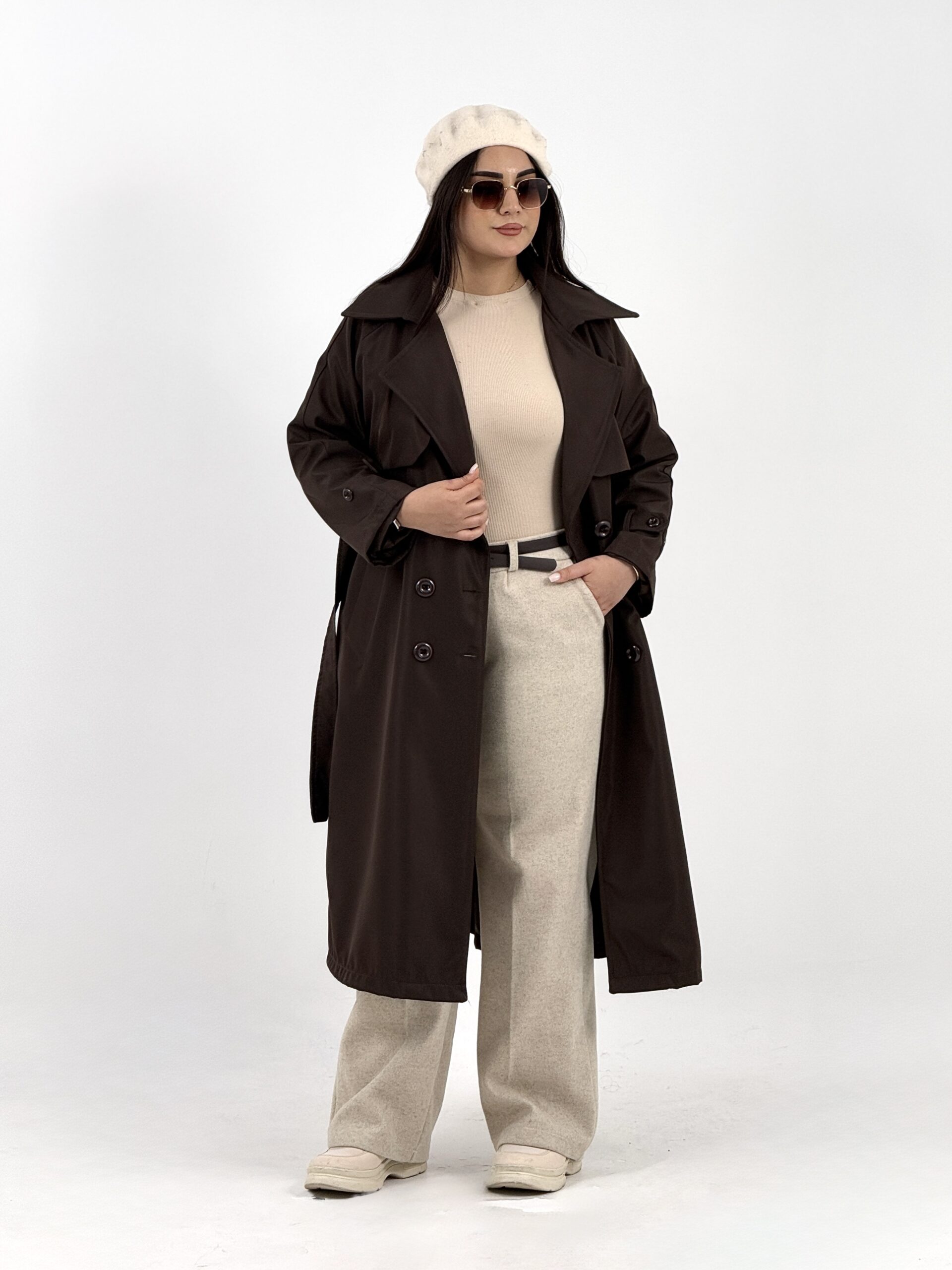 Alternative view of بارونی لونا